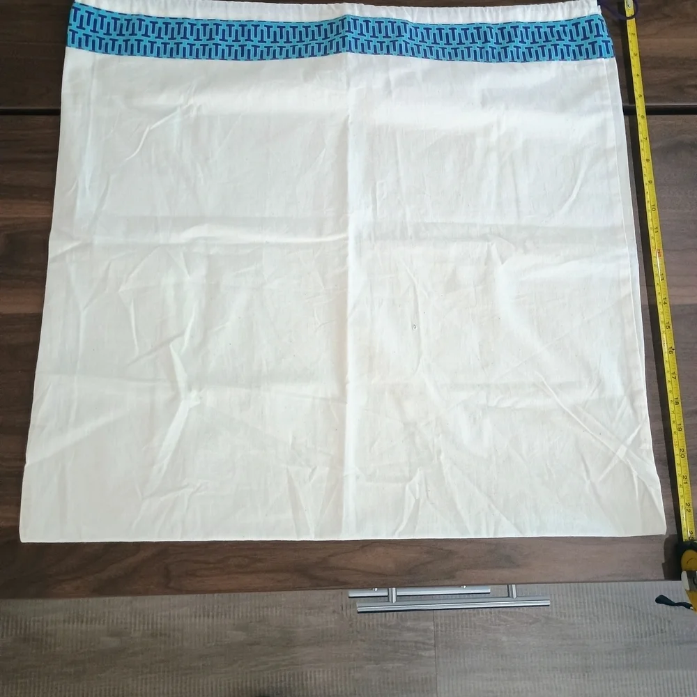 NWOT Tory Burch Cream Bag with Blue Trim